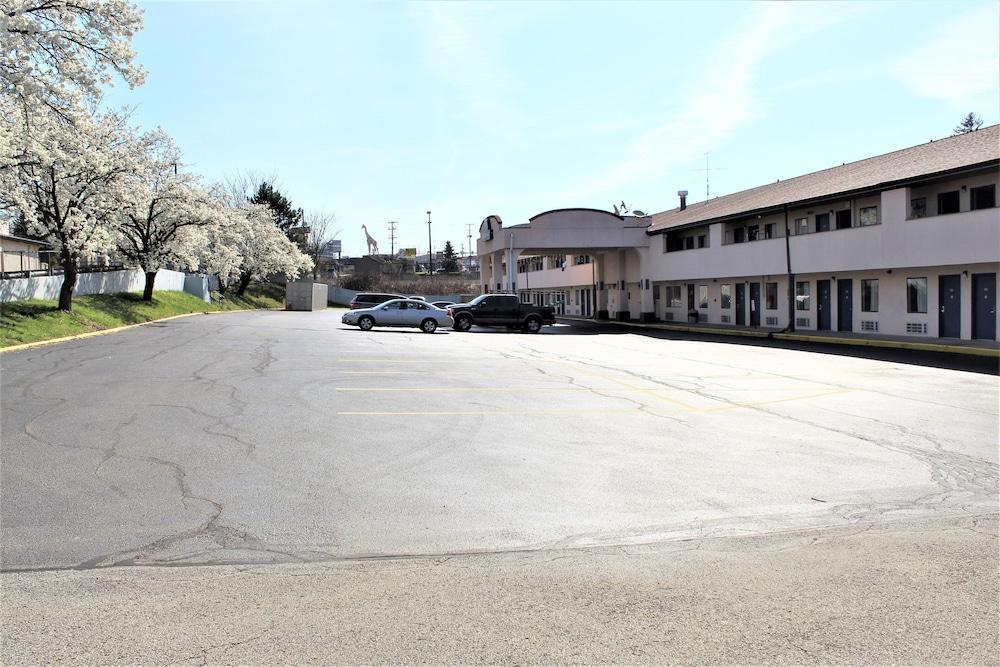 Rodeway & Monroeville-pittsburgh 2*