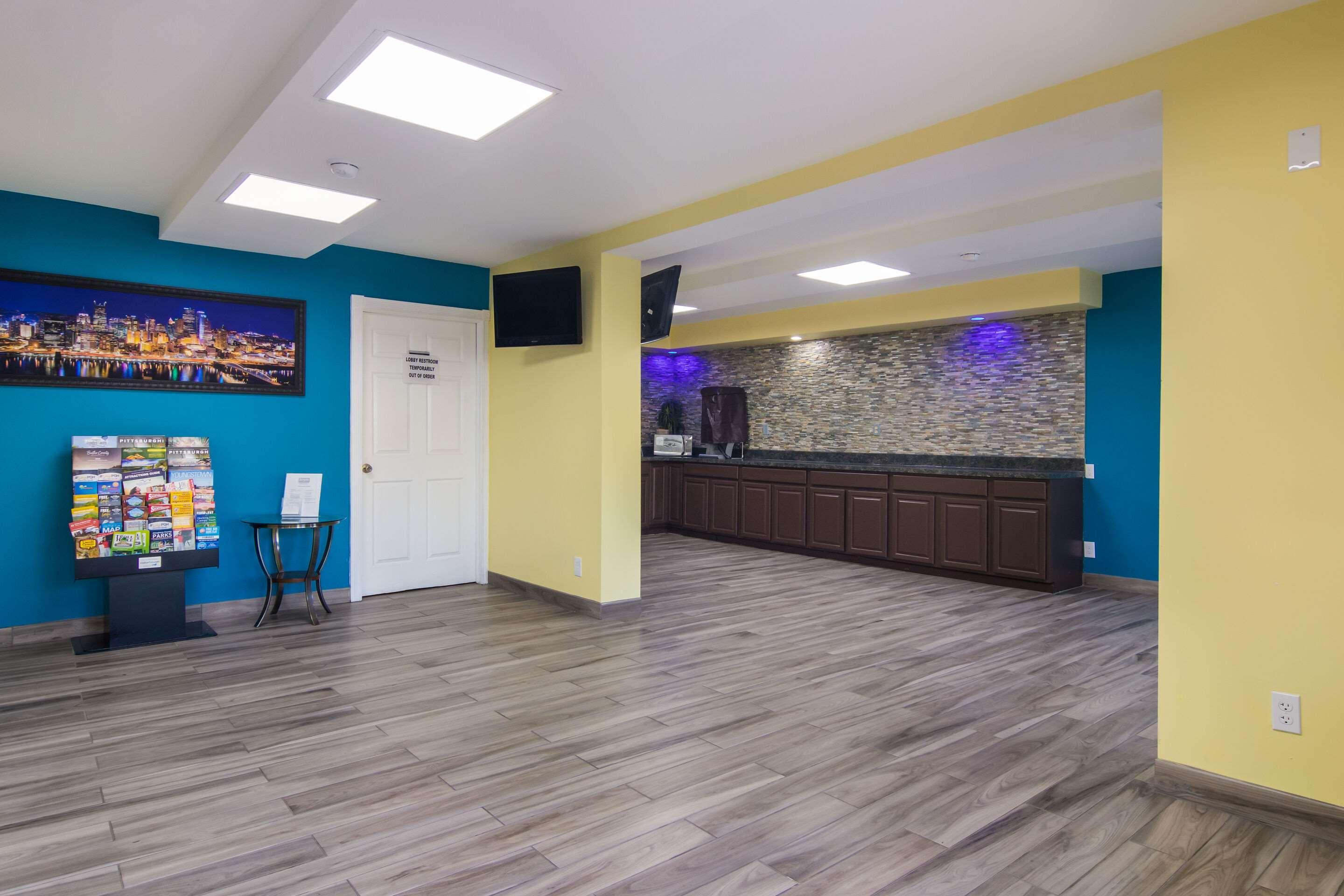 Hotel Rodeway & Monroeville-pittsburgh
