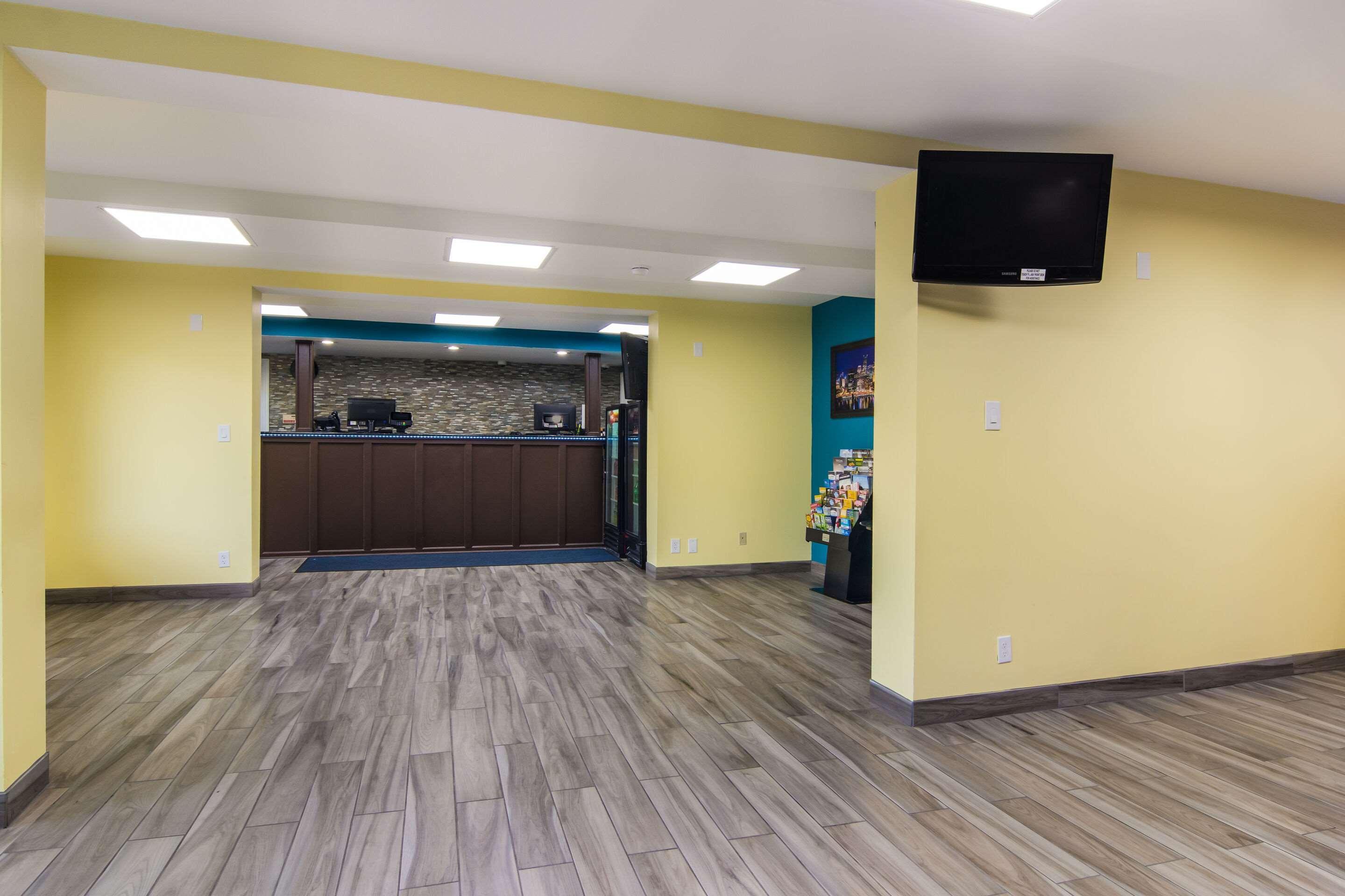 Hotel Rodeway & Monroeville-pittsburgh 2*