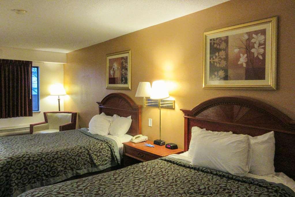 Rodeway & Hotel 2*